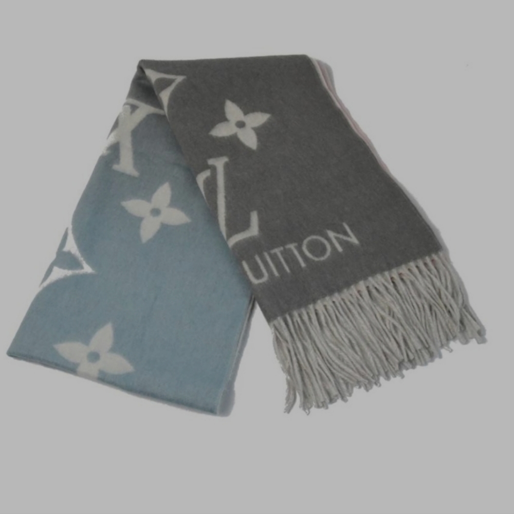 Authentic Louis Vuitton Reykjavik Scarf, Cashmere, rose Bleu - Picture 5 of 9